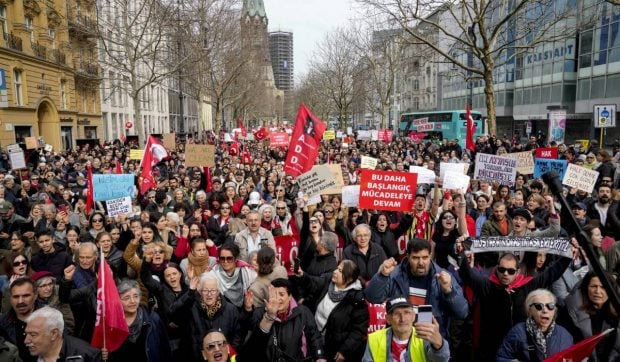 ekrem-imamoglu,-arestat-pentru-coruptie-in-istanbul:-o-executie-fara-proces