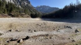 cel-mai-frumos-lac-din-austria-s-a-transformat-intr-un-desert-uscat