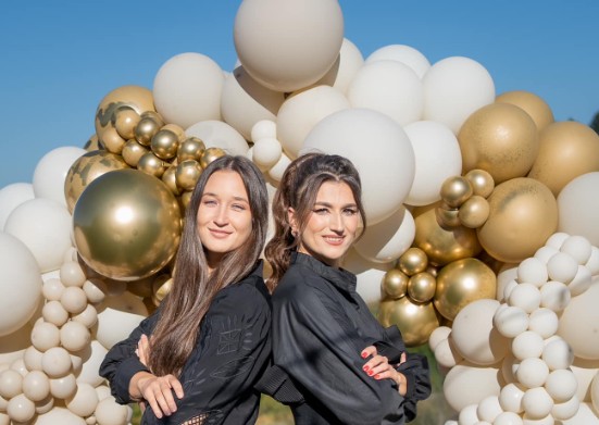 cu-ce-a-surprins-o-ancuta-bodnar-pe-simona-radis-de-ziua-ei-de-nastere!-i-a-placut-foarte-mult