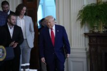 trump-someaza-china-sa-renunte-la-riposta-contra-sua,-amenintand-cu-noi-taxe