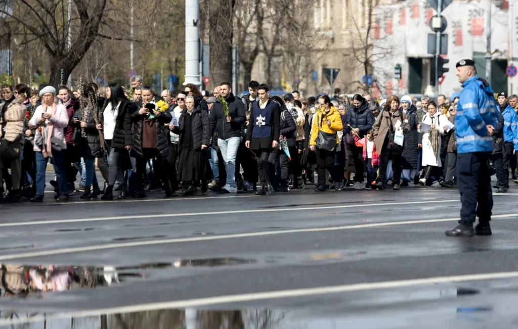 restrictii-de-circulatie-in-bucuresti-de-florii.-vor-avea-loc-doua-mari-procesiuni-religioase