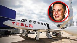 ce-preferinte-are-elon-musk-atunci-cand-merge-cu-avionul:-o-bresa-de-securitate-l-a-dat-de-gol
