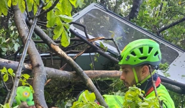 telecabina-prabusita-langa-napoli,-italia.-patru-oameni-au-murit-in-urma-incidentului