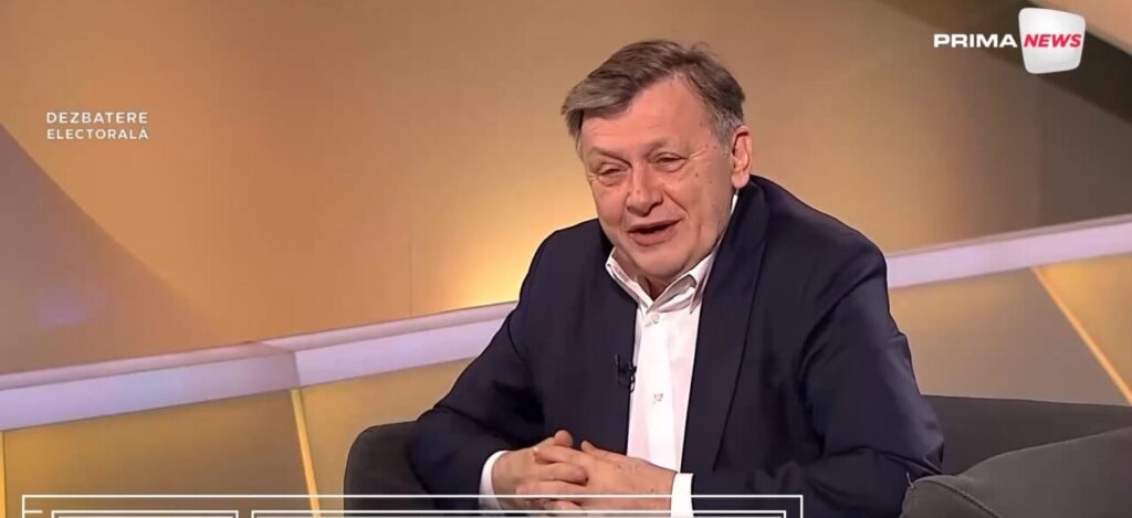 crin-antonescu:-„spalarea-picioarelor,suprema-implinire-a-demnitatii-unui-conducator”