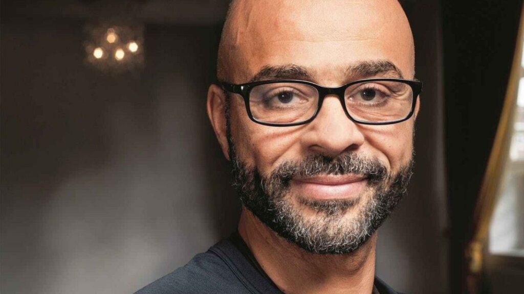 abia-astept-sa-ne-conduca-ai-ul:-de-ce-un-fost-director-google-vrea-o-lume-guvernata-de-roboti