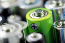 energia-care-vine-din-deseuri:-japonezii-au-creat-prima-baterie-reincarcabila-pe-baza-de-uraniu