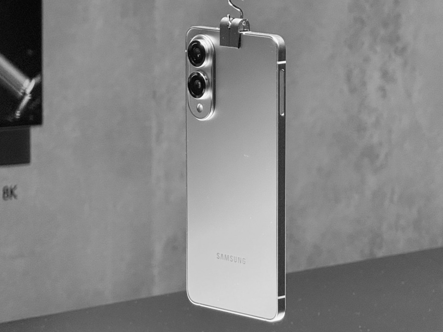 poate-fi-cel-mai-subtire-smartphone-de-la-samsung:-ce-stim-despre-galaxy-s25-edge,-ce-stie-sa-faca