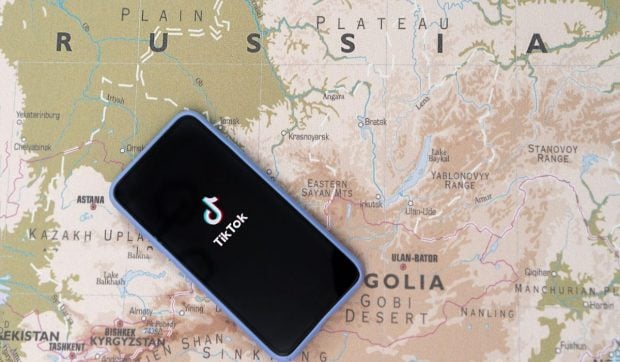 franta-se-teme-ca-pateste-ca-romania:-alegerile-din-2027,-amenintate-de-rusia-si-tiktok