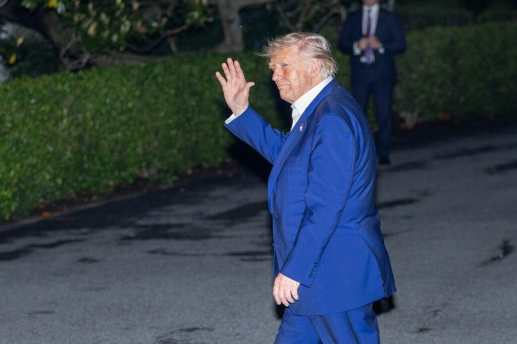 administratia-sua-ameninta-cu-taxe-vamale-la-cote-maxime-tarile-care-nu-poarta-negocieri-corecte