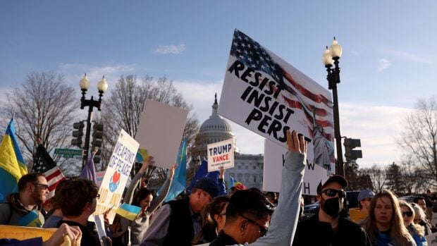 despagubiri-uriase-pentru-familia-lui-ashli-babbitt-dupa-moartea-sa-la-asaltul-capitoliului