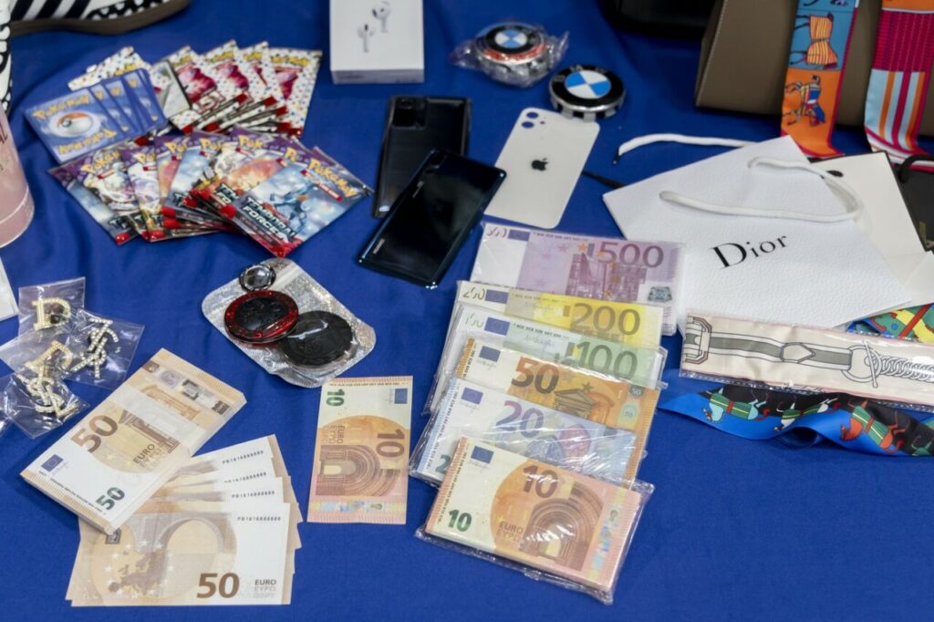 o-lovitura-pentru-temu-si-shein:-ue-impune-o-taxa-pe-coletele-mici-livrate-de-retailerii-online