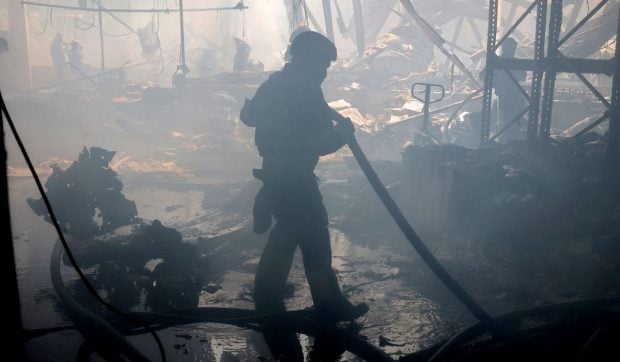 o-statie-de-cale-ferata-din-cernauti-a-luat-foc-in-urma-caderii-unor-resturi-de-drona