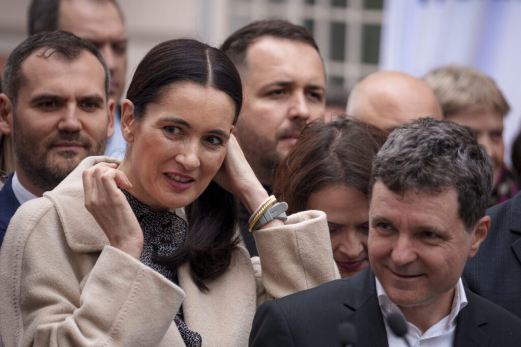 clotilde-armand-i-a-inrosit-telefonul-lui-nicusor-dan-de-cateva-zile