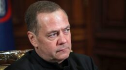 dmitri-medvedev-il-ameninta-pe-donald-trump-cu-al-treilea-razboi-mondial:-sper-ca-intelege