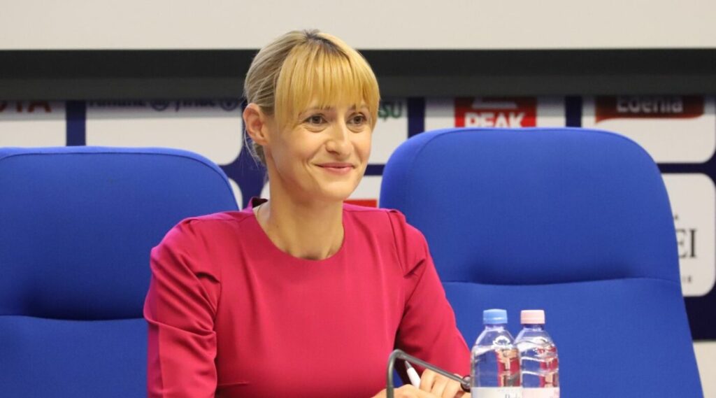 camelia-potec,-realeasa-la-conducerea-natatiei-romanesti.-ce-obiective-are!-scriem-istorie