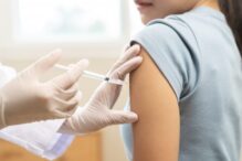 vaccinare-gratuita-anti-hpv-extinsa-pana-la-26-de-ani-in-romania.-nicusor-dan-a-promulgat-legea