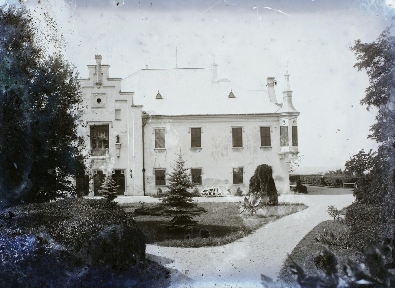 castelul-de-care-n-ai-auzit,-dar-este-vechi-de-sute-de-ani