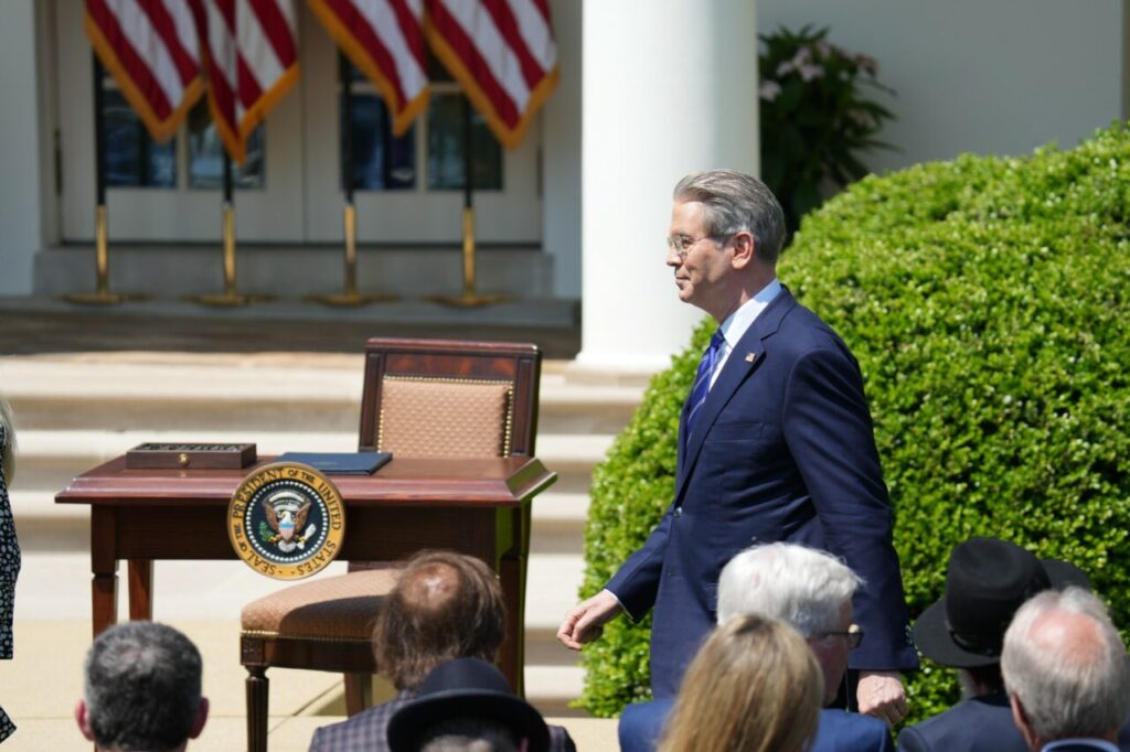 scott-bessent-este-favorit-pentru-a-l-inlocui-pe-jerome-powell-in-functia-de-presedinte-al-fed