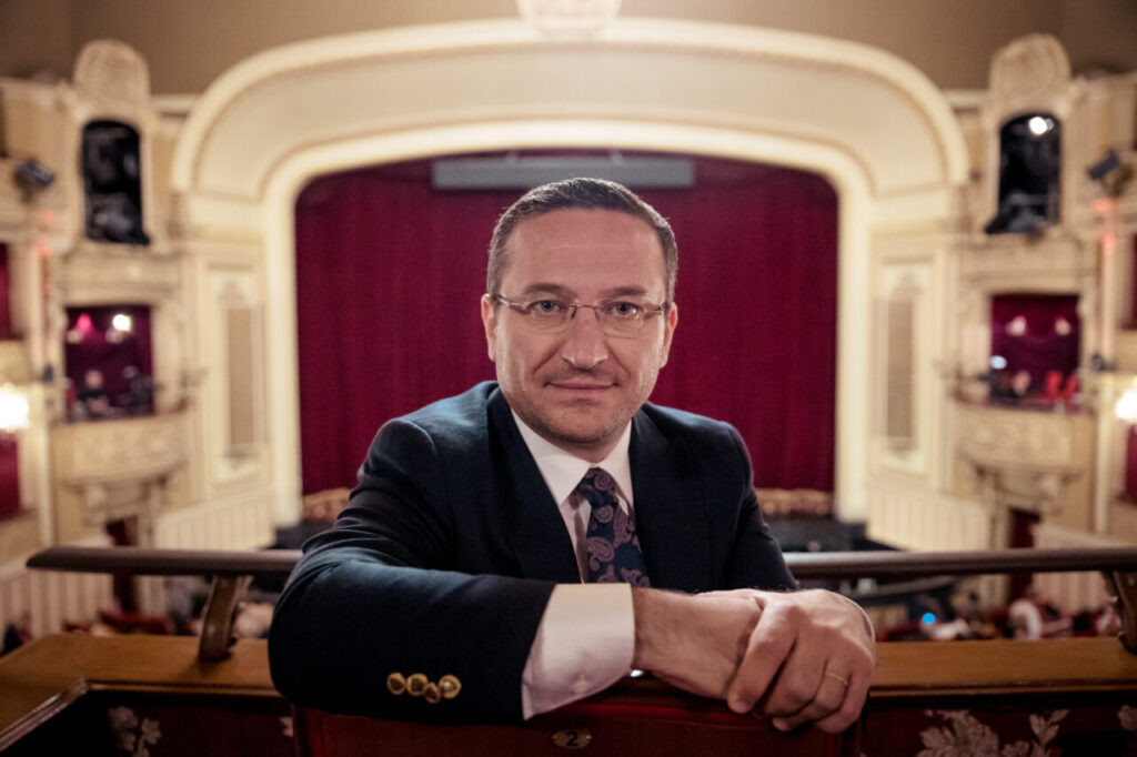 incursiuni-in-sociologia-artelor-la-opera-nationala-bucuresti