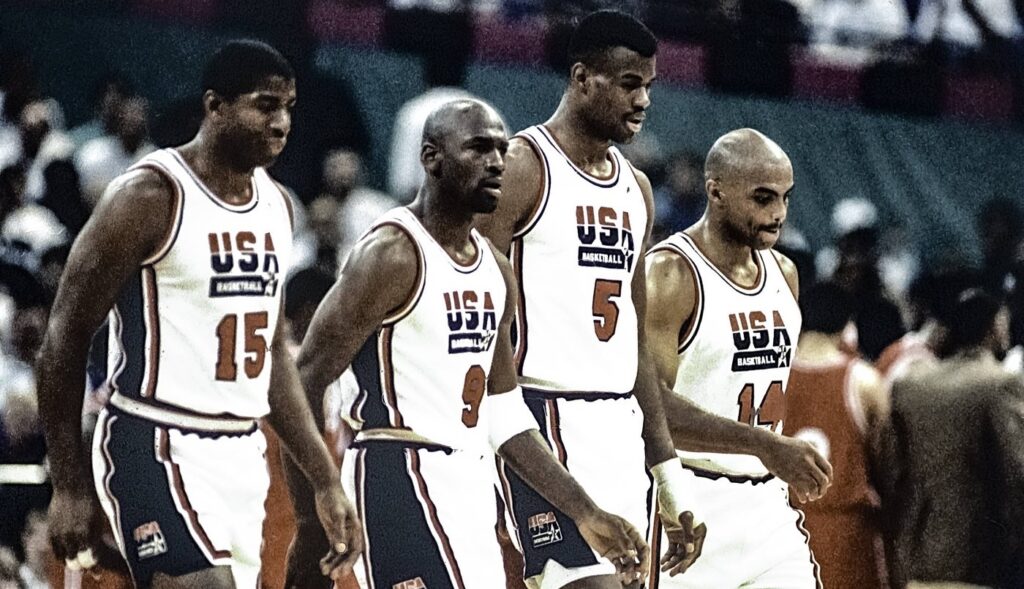 de-ce-nu-si-mai-vorbesc-de-10-ani,-desi-au-fost-cei-mai-buni-prieteni