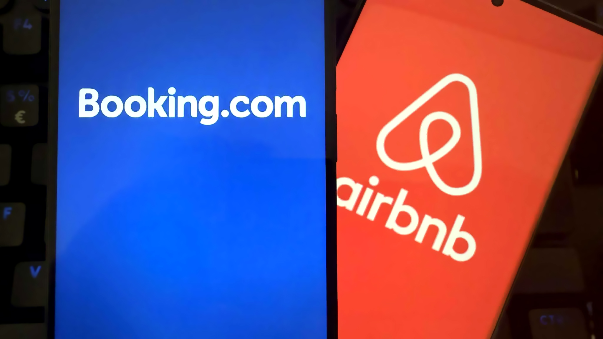 vacante-de-vis,-furate-pe-internet:-val-de-site-uri-frauduloase-care-copiaza-booking-si-airbnb