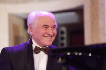 aeroportul-din-chisinau-va-purta-numele-compozitorului-eugen-doga