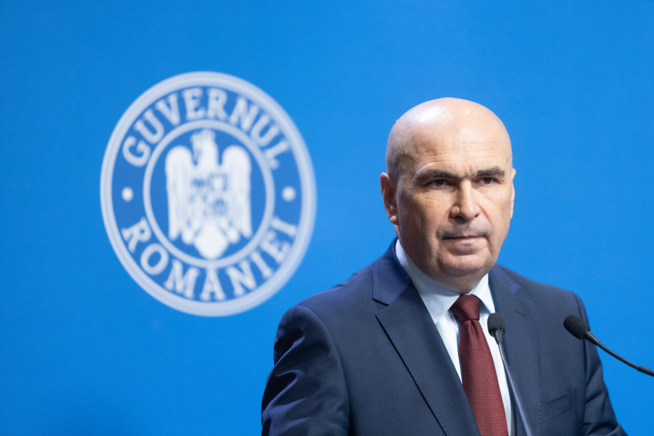 elevii-si-studentii,-cu-bursele-taiate-de-executiv.-ilie-bolojan:-nu-ne-mai-putem-permite