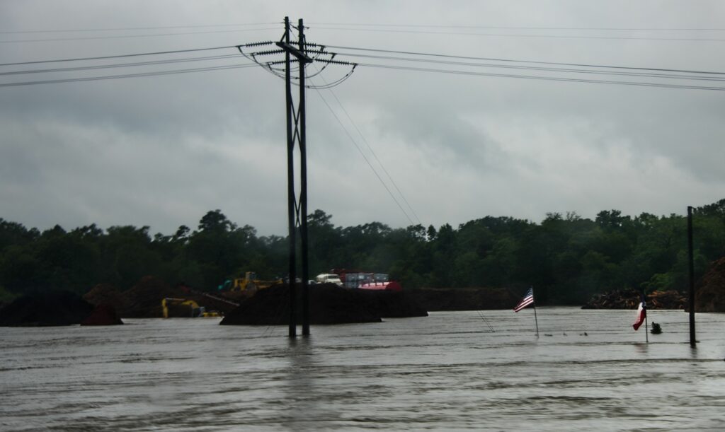 inundatii-in-texas.-autoritatile-anunta-27-de-persoane-decedate