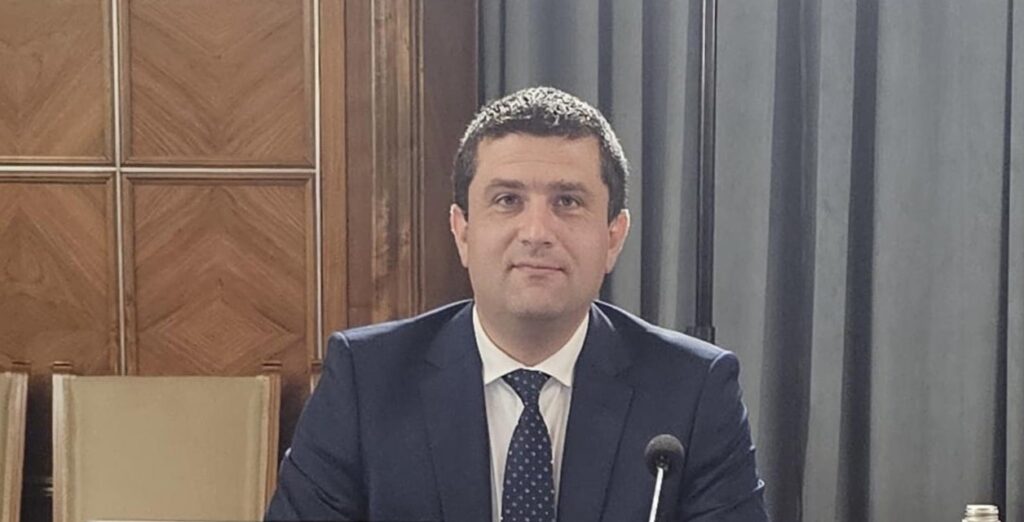 ministrul-economiei:-„trebuie-sa-adunam-35-de-miliarde-pana-la-finalul-acestui-an.-e-o-obligatie”