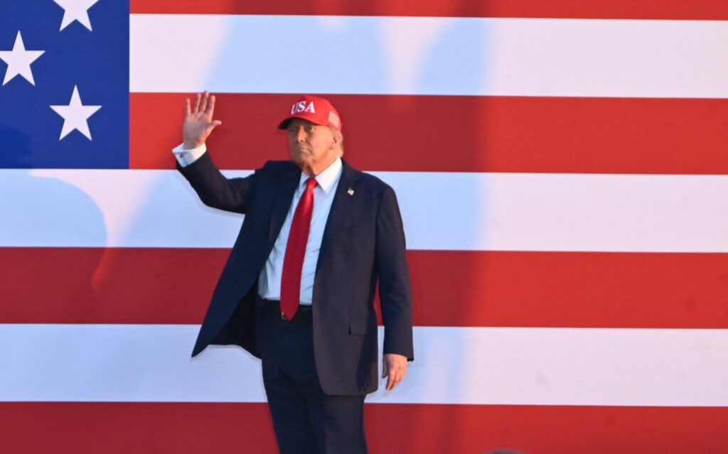 tot-mai-multi-canadieni-privesc-statele-unite-ca-pe-o-amenintare,-arata-un-sondaj