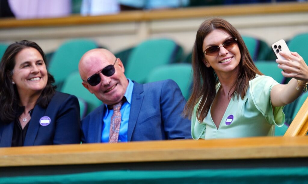 simona-halep,-aparitie-ravasitoare-in-loja-regala!-romanca-a-atras-toate-privirile-la-wimbledon