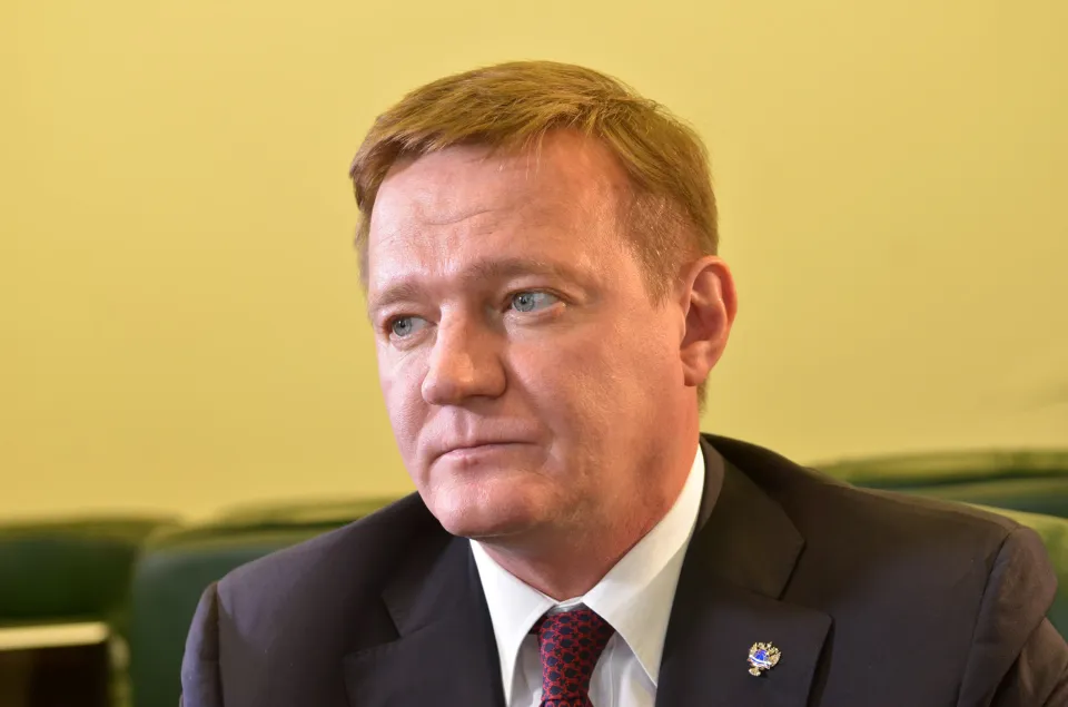 sinuciderea-lui-roman-starovoit-dupa-demiterea-de-catre-putin-zguduie-elita-de-la-kremlin