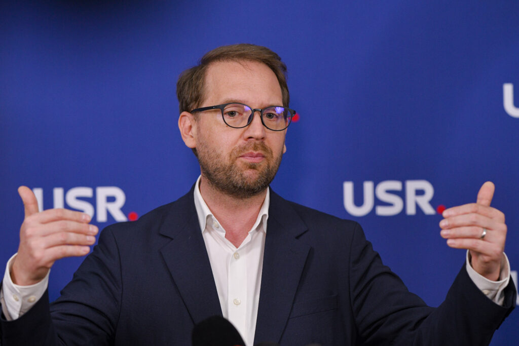 dominic-fritz-despre-primul-pachet-de-masuri-fiscale:-ar-putea-pica-la-ccr