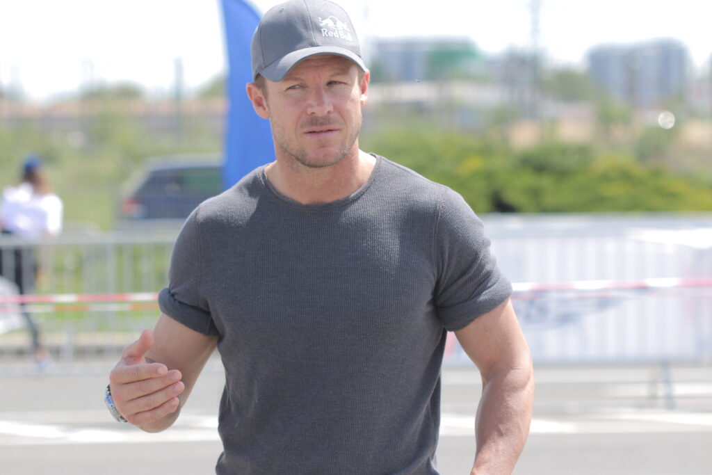 felix-baumgartner-a-murit-intr-un-tragic-accident-de-parapanta-in-italia
