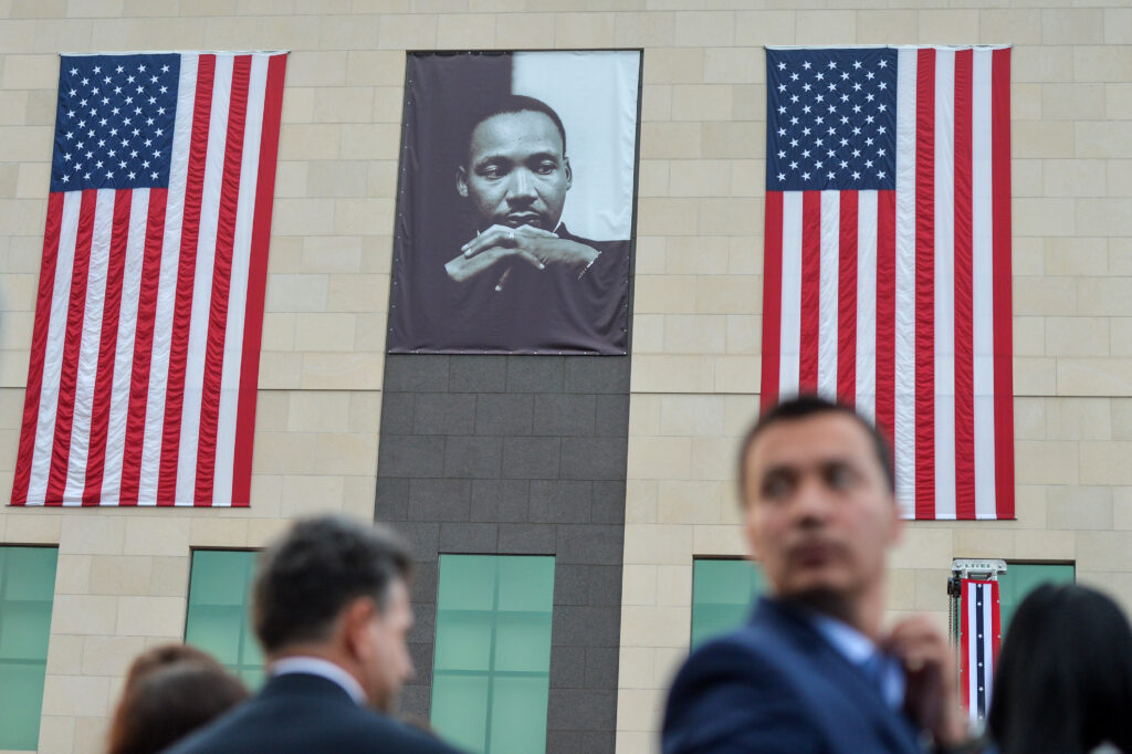 trump-publica-dosarele-secrete-fbi-despre-martin-luther-king,-in-ciuda-opozitiei-familiei