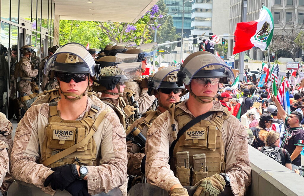 pentagonul-retrage-700-de-puscasi-marini-din-los-angeles-dupa-o-luna-de-prezenta