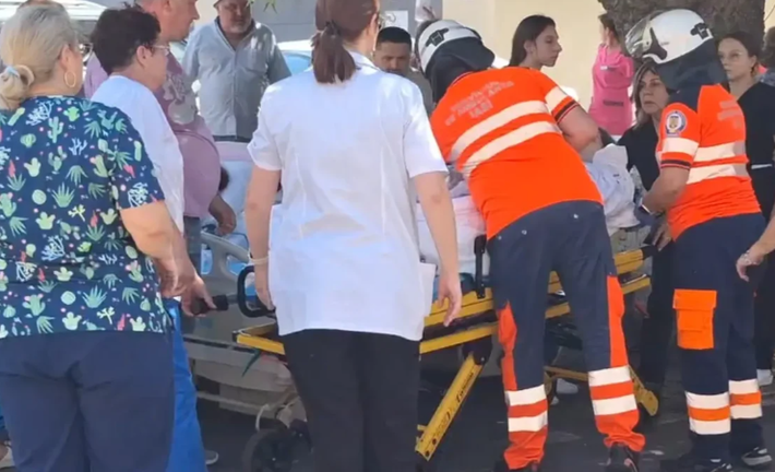 o-mama-a-nascut-in-timpul-evacuarii-de-la-maternitatea-cuza-voda