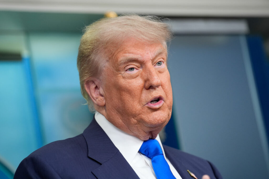 trump,-mentionat-intr-un-raport-privind-o-presupusa-relatie-cu-o-regina-a-frumusetii-din-rusia