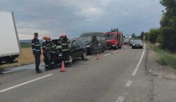 accident-cu-patru-masini-pe-dn28,-in-judetul-iasi-interventie-de-urgenta-dupa-coliziune-in-lant