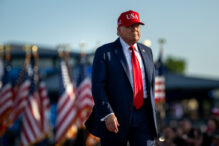 bursele-scad-dupa-ce-sua-a-anuntat-noi-taxe-vamale-pentru-92-de-tari