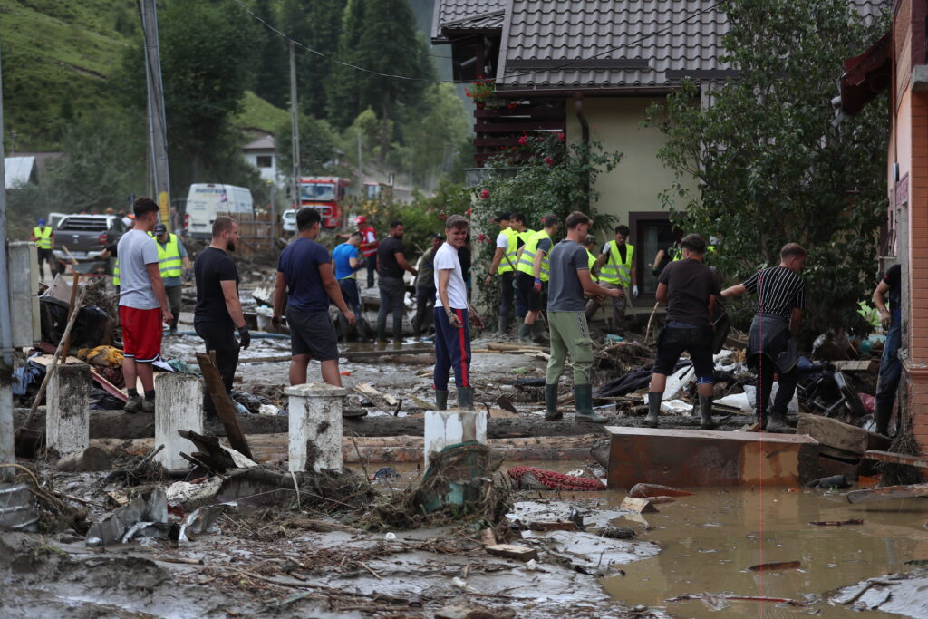 al-treilea-pachet-de-sprijin-de-la-guvern-pentru-romanii-sinistrati-din-neamt-si-suceava