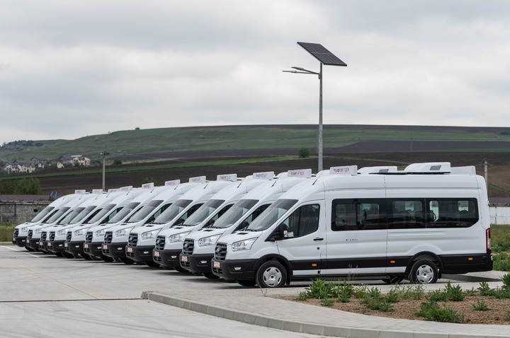 inca-3-microbuze-electrice-pentru-transportul-scolar-in-comunele-belcesti,-mironeasa-si-tatarusi