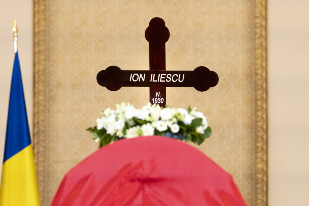 fostul-presedinte-ion-iliescu-va-fi-inmormantat-joi.-care-este-programul-ceremoniilor