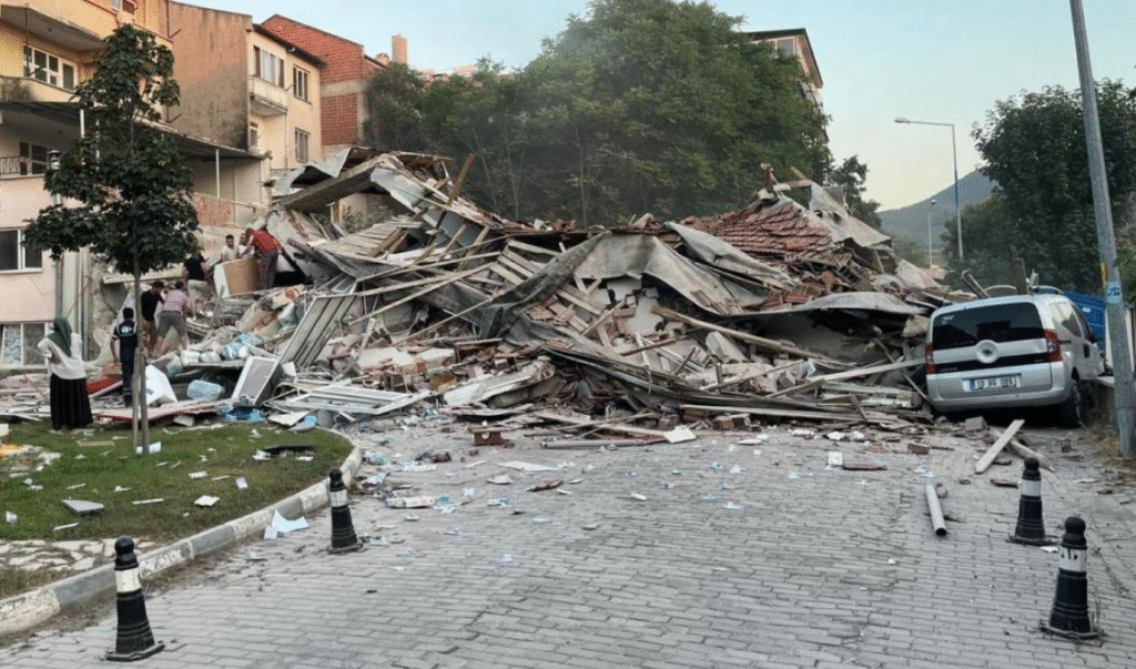 turcia,-zguduita-de-un-cutremur-terifiant.-seismul-a-fost-resimtit-si-la-istanbul