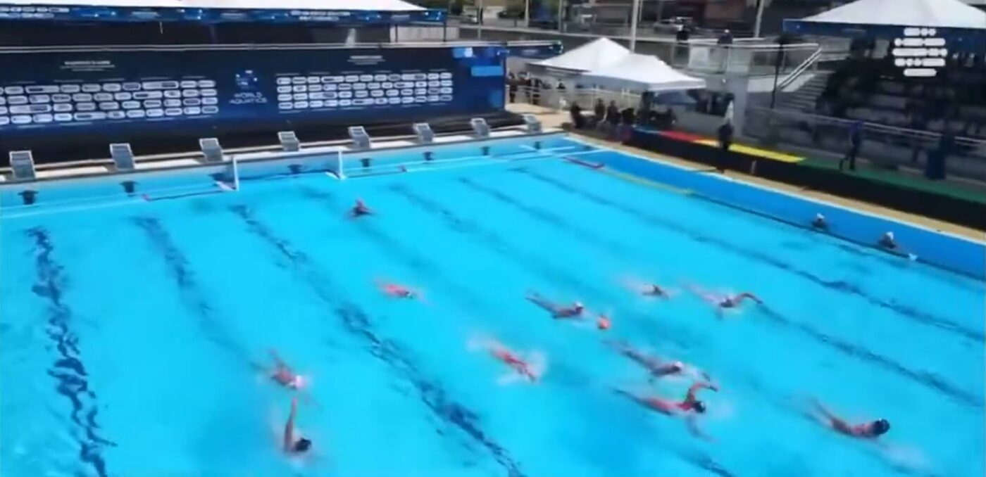 panica-in-bazin!-jucatoarele-de-polo-au-iesit-speriate-dupa-ce-s-au-tras-focuri-de-arma