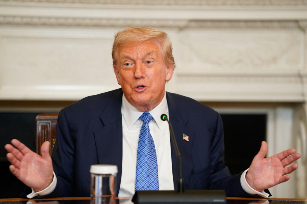 trump-numeste-summitul-cu-putin-10-din-10-si-pune-presiune-pe-zelenski-pentru-un-acord-de-pace