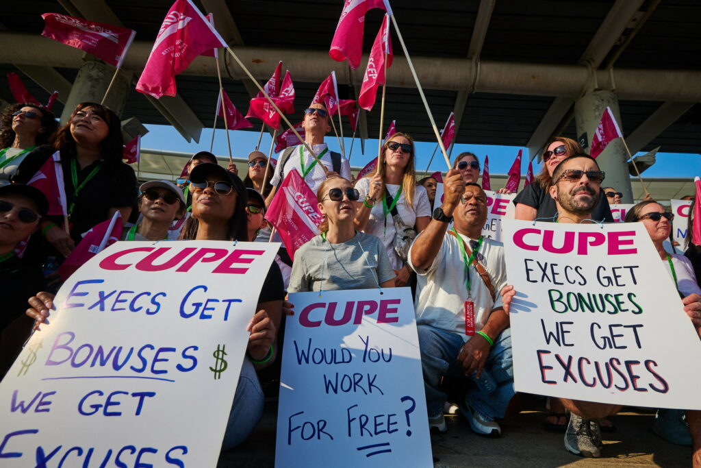 guvernul-canadian-ia-masuri-pentru-a-pune-capat-grevei-air-canada