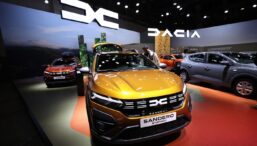 africanii-se-dau-mari-cu-dacia-sandero:-masina-construita-in-maroc-e-cea-mai-vanduta-din-europa