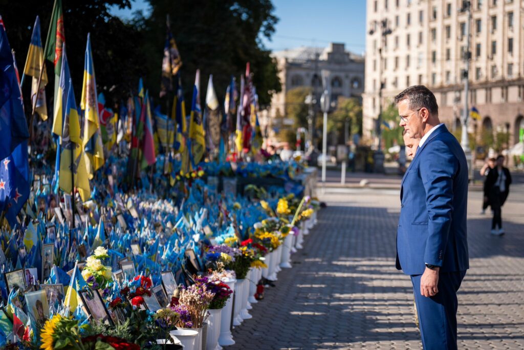 ministrul-apararii-nationale,-prezent-la-kiev-de-ziua-independentei-ucrainei