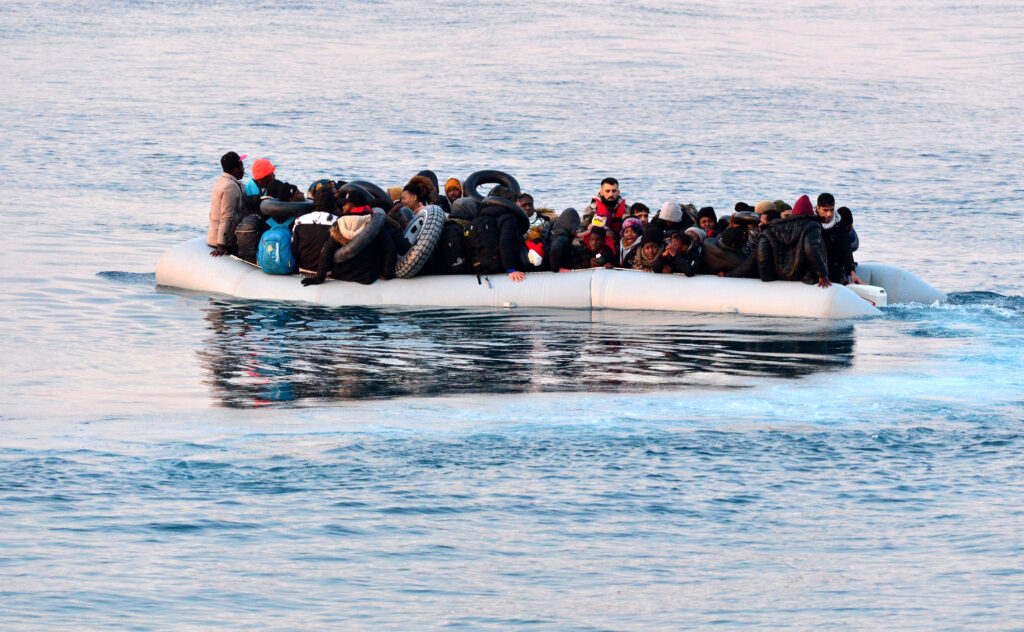 tragedie-in-mediterana:-trei-surori-sudaneze-au-murit-pe-o-barca-supraaglomerata-cu-migranti